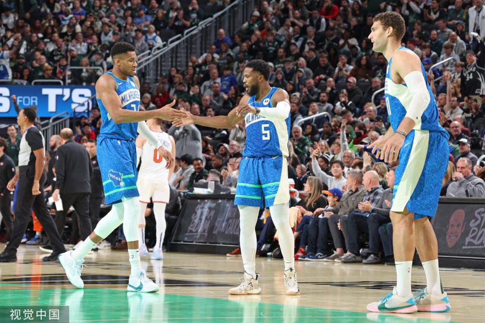 现了其冷静 现了其冷静