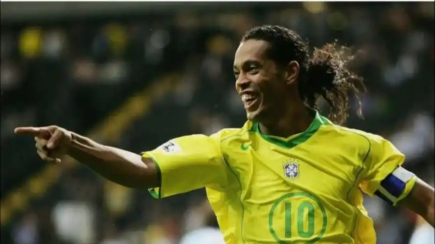 缺席困局 缺席困局